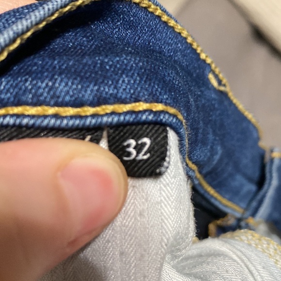 7 for all mankind size 32, custom cut - Picture 2 of 4